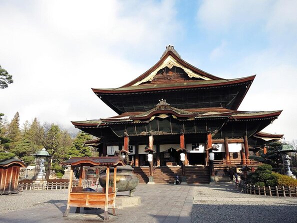 1-Day Private Snow Monkey ZenkoJi Temple & SakeTasting NaganoTour - The six details that matter most
