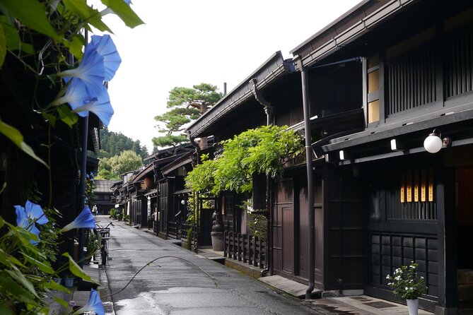 1-Day Shirakawago & Takayama Tour (Round Trip from Kanazawa) - Shirakawago and the gassho-zukuri farmhouses