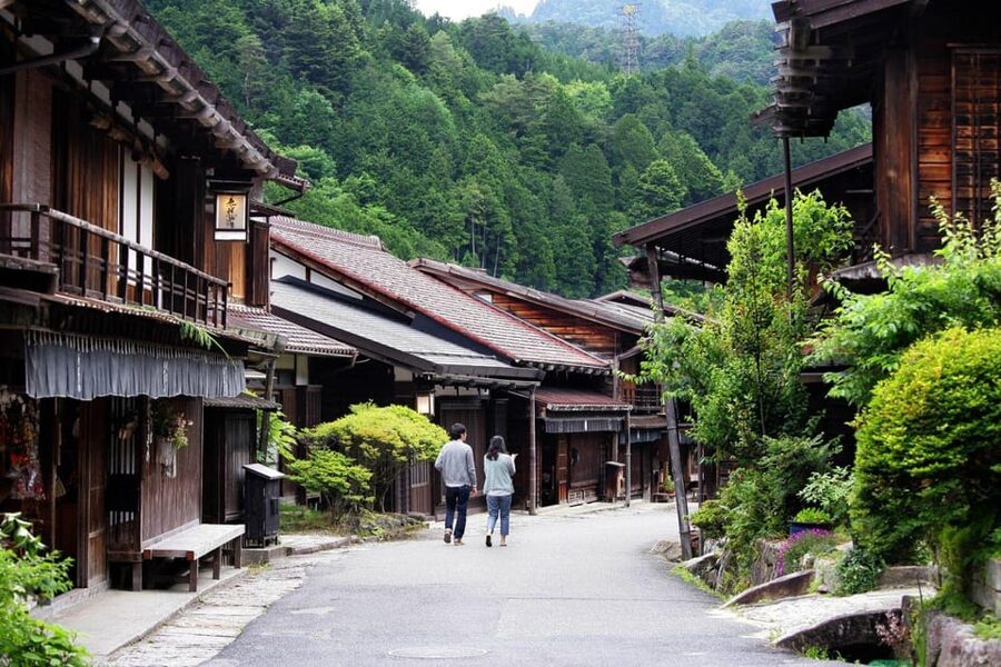 1-Day Tour from Nagoya: Hiking the Historic Nakasendo Trail - Meeting the guide at Nagoya Station