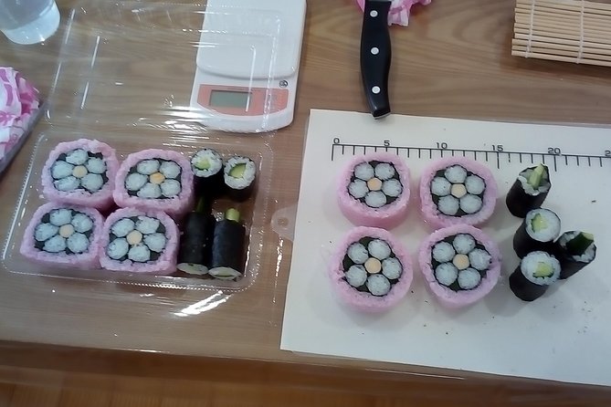 2 hours sushi class - Meeting Yuki and settling in at her home