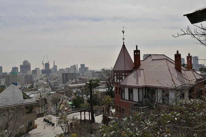 4-Hour Multicultural Kobe Walking Tour with Genuine Kobe Beef - What the guides add to the day