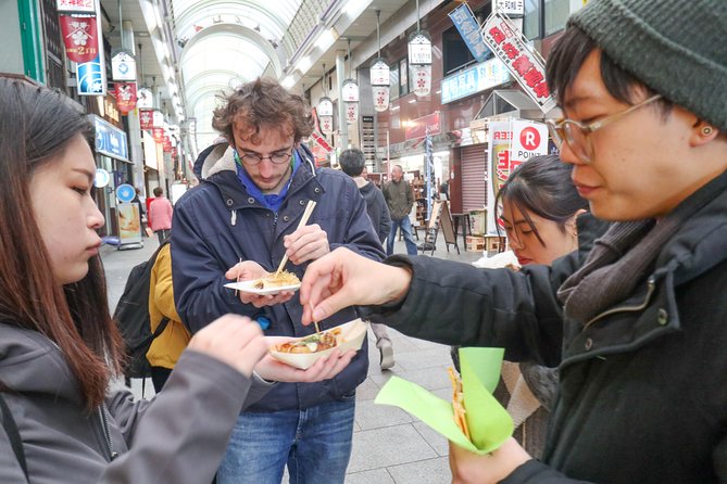 5-Hour Osaka Bike Tour to the Neighborhood of Osaka Castle - Lunch, okonomiyaki, mochi, and green tea