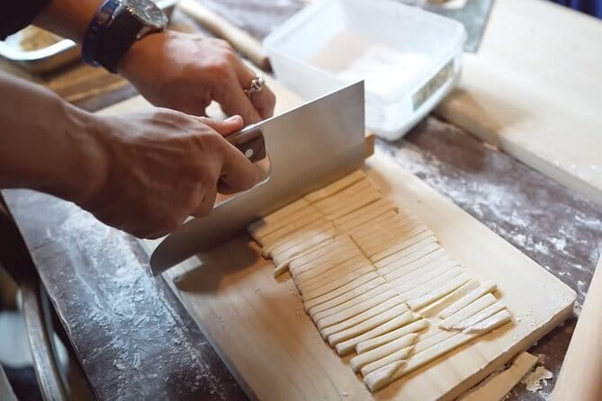 90 min Shared Handmade Udon Experience - Key points about this Osaka udon class
