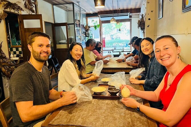 90 min Shared Handmade Udon Experience - From flour to a bowl of fresh noodles