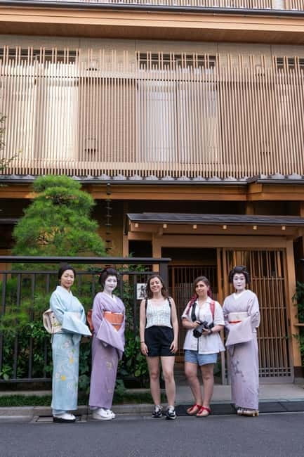 Asakusa: Geisha Performance and Tea House Experience - What makes this Asakusa experience different