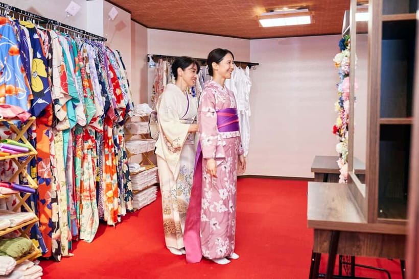 Asakusa: Kimono Tea Ceremony with Matcha and Sweet - Choosing a Kimono in Asakusa
