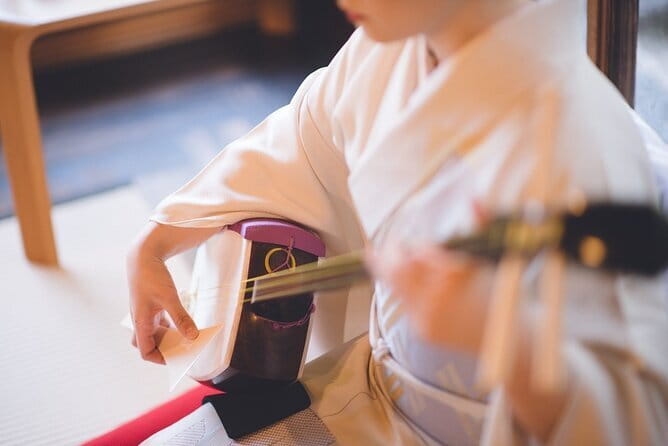 Authentic Kyoto Gion Geisha/Maiko Cultural Experience - What happens inside the one-hour teahouse visit