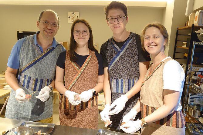Authentic SUSHI Course Cooking Class - Nine nigiri, two gunkan-maki, and one rolled sushi