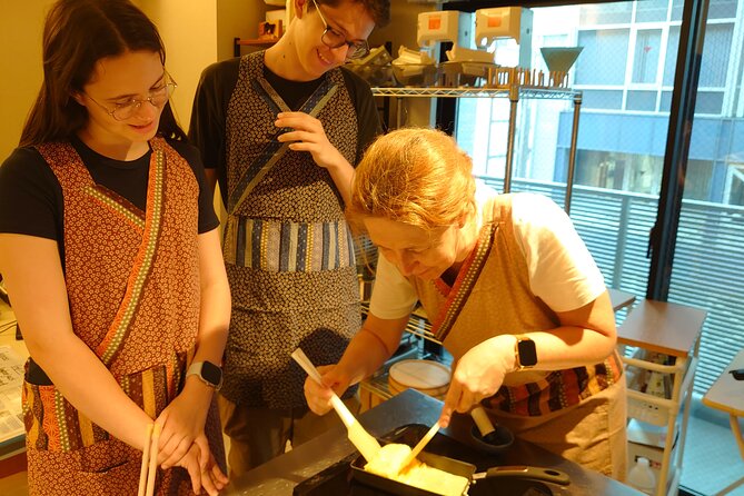 Authentic SUSHI Course Cooking Class - Skewering chicken for yakitori