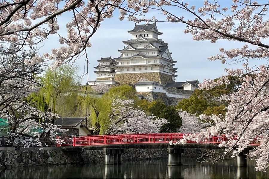 Best of Himeji Castle: 3hr Tour with Licensed Guide - Meeting at Himeji Station or the castle moat