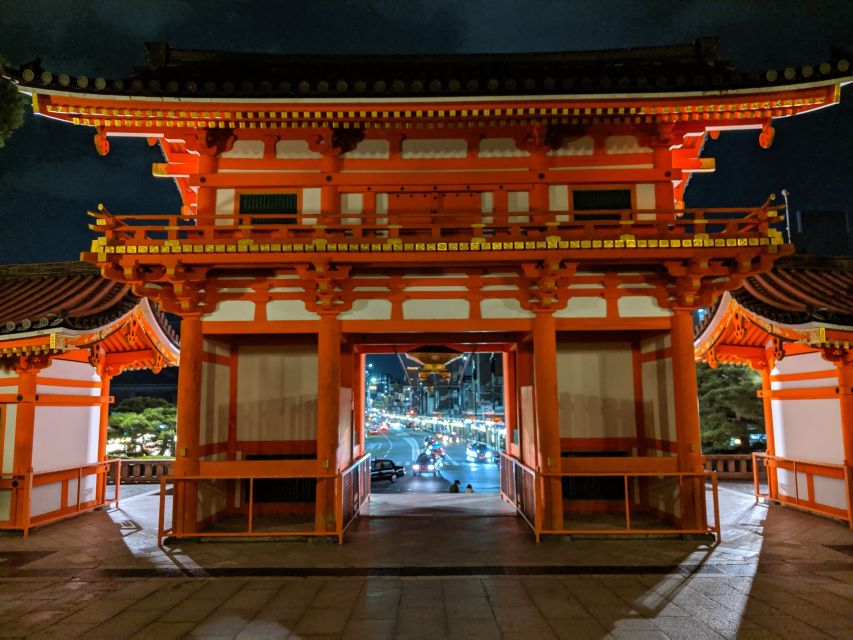 Best of Kyoto: Gion, Geisha, Pagodas & Cobblestones - Walking the sloped lanes of Ninenzaka