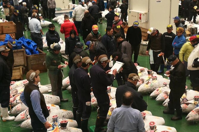 Complete Tuna Auction & Toyosu Fish Market Tour - Seeing the tuna auction from inspection to sale