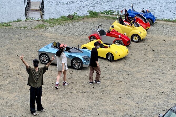 Cute & Fun E-Car tour following guide around Lake Kawaguchiko - License rules are not a minor detail