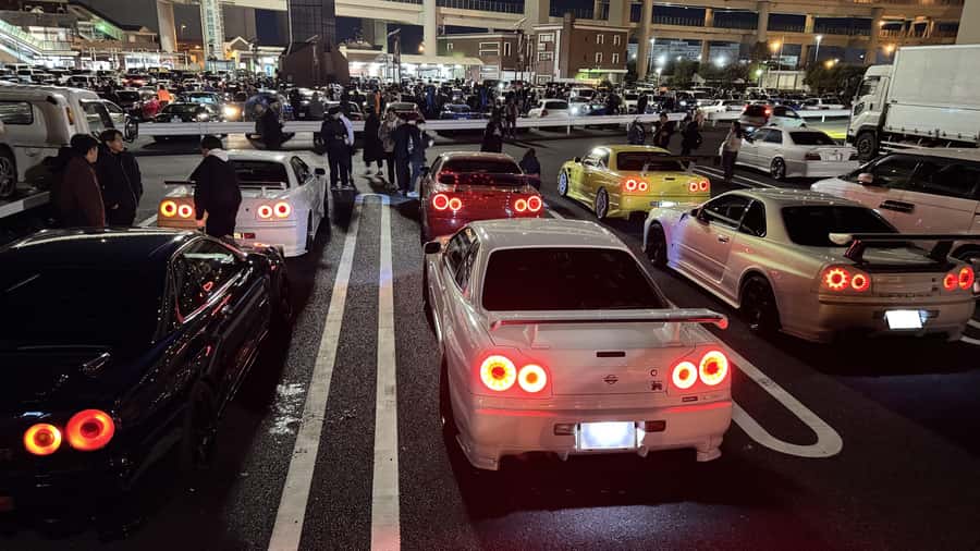 Daikoku & Tokyo Private JDM Tour by 700HP R34 GT-R - Pickup makes this easier than a public car meet