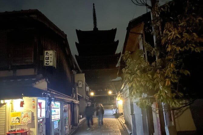 Discover Kyoto at Night by Bike - Why Kyoto works so well after sunset