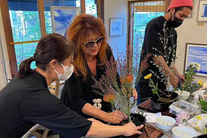 Discover the Art of Ikebana in Tokyo’s Historic Yanaka District - Walking through Yanaka’s four landmarks