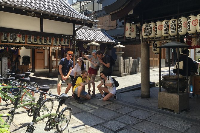 Eat, Drink & Cycle: Osaka Foodie Bike Tour - What the guides add to the experience