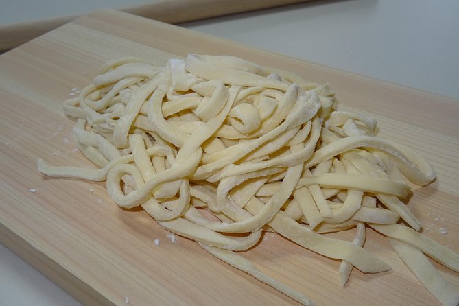 Experience all of Japanese culture and Japanese food experience classes "origami, udon, Japanese food, green tea, calligraphy" in 4 hours - Sushi, Gyoza, Tempura, and a Shared Japanese Meal