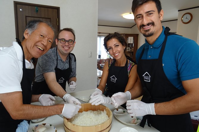 Experience all of Japanese culture and Japanese food experience classes "origami, udon, Japanese food, green tea, calligraphy" in 4 hours - Keiko’s Calligraphy Makes a Meaningful Souvenir