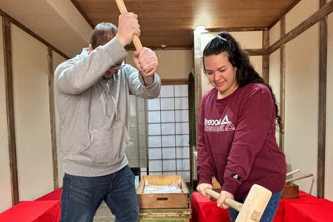 【For adult】Traditional Mochi Pounding Experience with Tasting - The tasting is the best reward