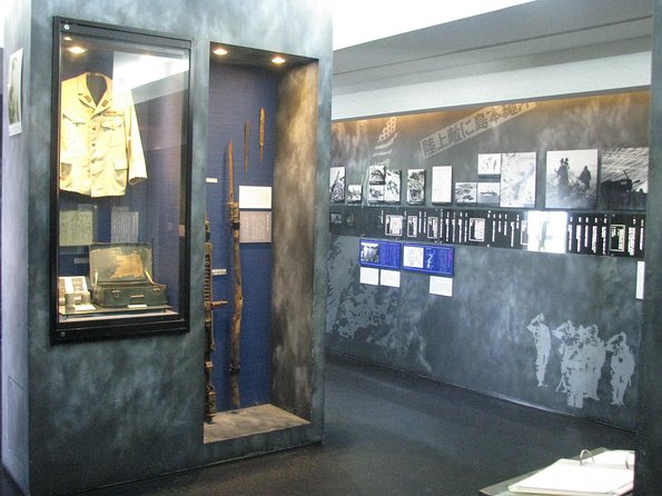 Former Navy HQ Headquarters Fees for visiting historical buildings for war and peace - Is $22 fair for 45 minutes?