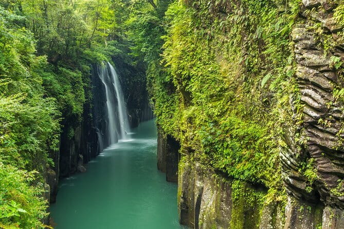 From Fukuoka: Miyazaki, Takachiho Gorge And Shrine Day Tour - Kamishikimi Kumanoimasu Shrine and its forest stairway