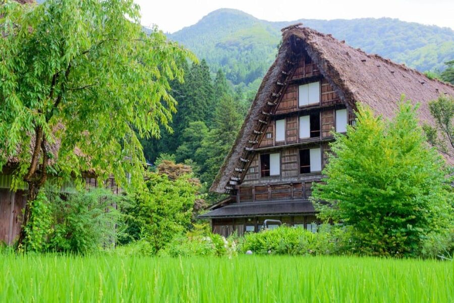 From Takayama: Guided Day Trip to Takayama and Shirakawa-go - Takayama Jinya: an old government office you can enter