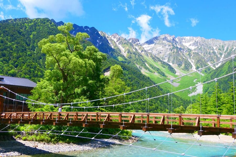 From Takayama: Shinhotaka Ropeway and Kamikochi tour - Walking beside the Azusa River in Kamikochi