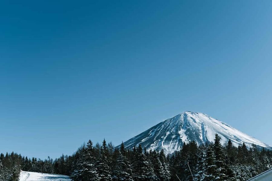 From Tokyo: Fujiyama Snow Resort Yeti Winter Ski Day Tour - The Tokyo meeting points and the long ride north