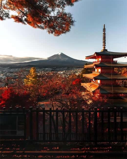 From Tokyo: Mt Fuji, Arakurayama and Kawaguchi Lake Day Trip - Arakurayama Sengen Park and the Chureito Pagoda