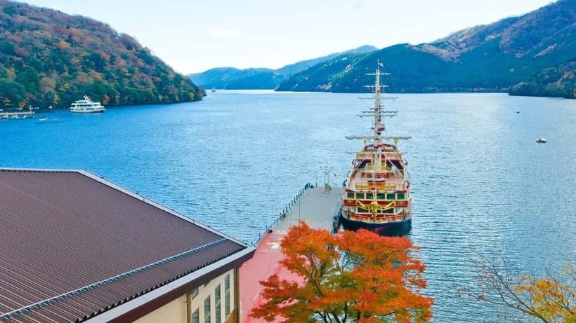 From Tokyo: Private Mt. Fuji and Hakone Tour by Car - Lake Ashi and Hakone’s red torii gate