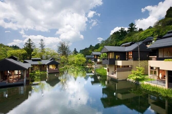 From Tokyo: Top 5 Scenic Spots of Mount Fuji Full-Day Tour - Oshino Hakkai: clear springs and a complimentary snack