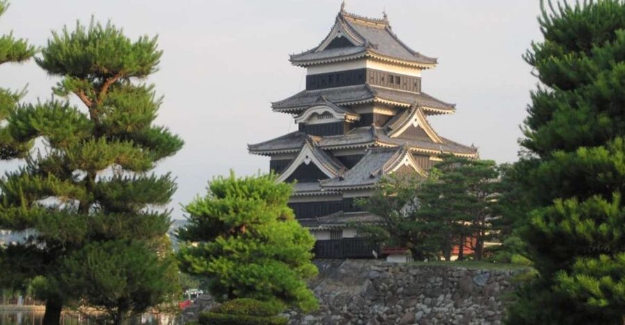 Full-Day Tour: Matsumoto Castle & Kamikochi Alpine Valley - One Day, Two Sides of Nagano Prefecture