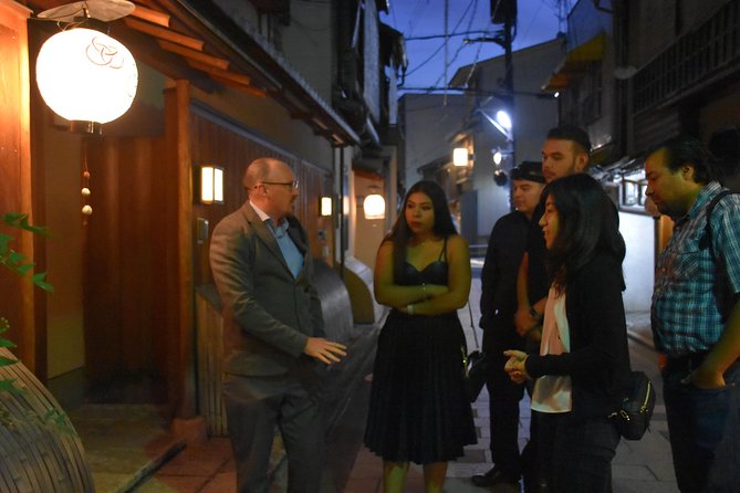 Gion Night Walking Tour - Starting near Yasaka Shrine and Miyagawacho