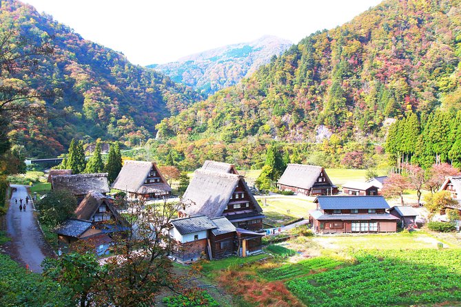 Gokayama and Shirakawago/Photoshoot by professional photographer - Inside Wada House: a close look at the structure