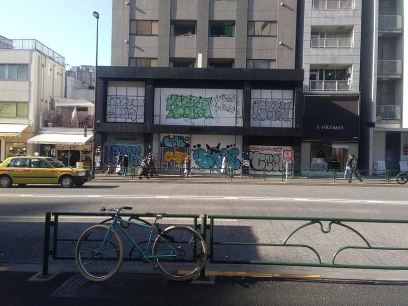 Graffiti in Tokyo Walking Tour: Shibuya and Harajuku - The Shibuya route: tags, murals, and small discoveries