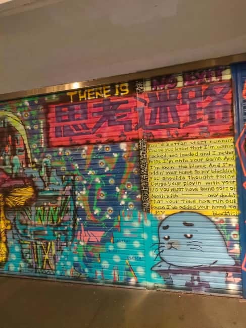 Graffiti in Tokyo Walking Tour: Shibuya and Harajuku - A short Harajuku stop with a different creative mood