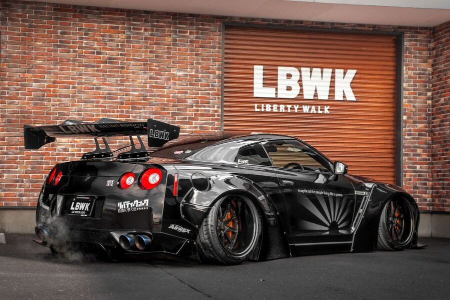 GT-R35 800hp Club Membership - secret underground car meet - Super Autobacs, a pilgrimage for tuning fans