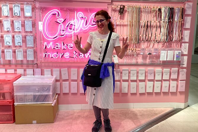 Harajuku Private Tour: Kawaii Fashion & Animal Cafe Included - Starting at the Harajuku Tourist Information Center