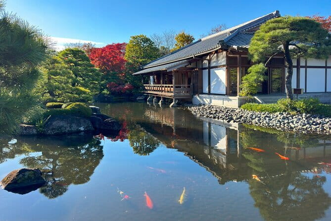Himeji Castle, Arima Onsen & Mt. Rokko: 1-Day Bus Tour from Osaka - What the bus format does well