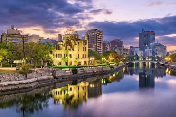 Hiroshima and Miyajima Private Custom Tour with Local Guide - Hiroshima Castle in Thirty Minutes