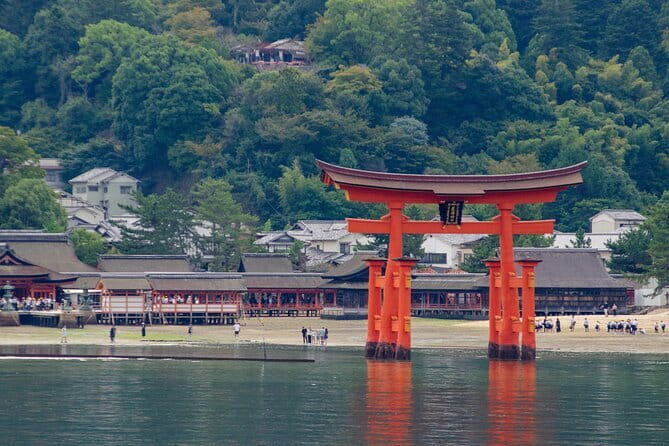 Hiroshima and Miyajima Private Guided Tour - Why this pairing works so well