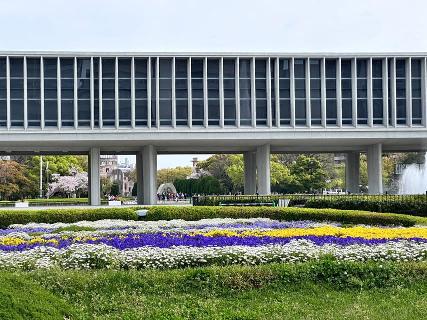 Hiroshima; Hiroshima Peace Memorial Museum and Castle Tour - Timing, meeting point, and practical comfort