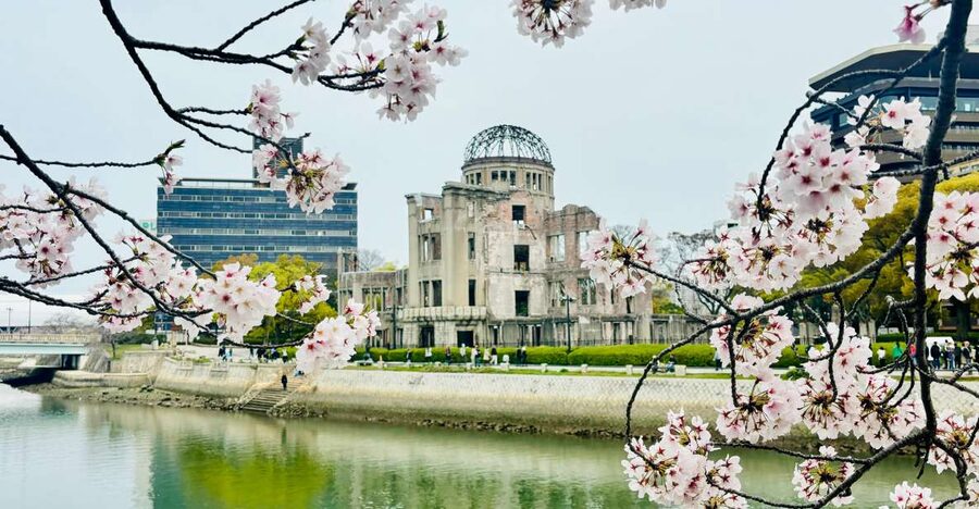 Hiroshima: History of Hiroshima Group Walking Tour - A free-time pause in the middle of the route