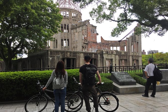 Hiroshima in a Nutshell: Morning Bike Adventure - Hiroshima Castle: Gardens, Photographs, and Earlier History