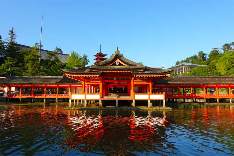 Hiroshima & Miyajima: Full-Day Private Tour & Licensed Guide - Walking through Peace Memorial Park
