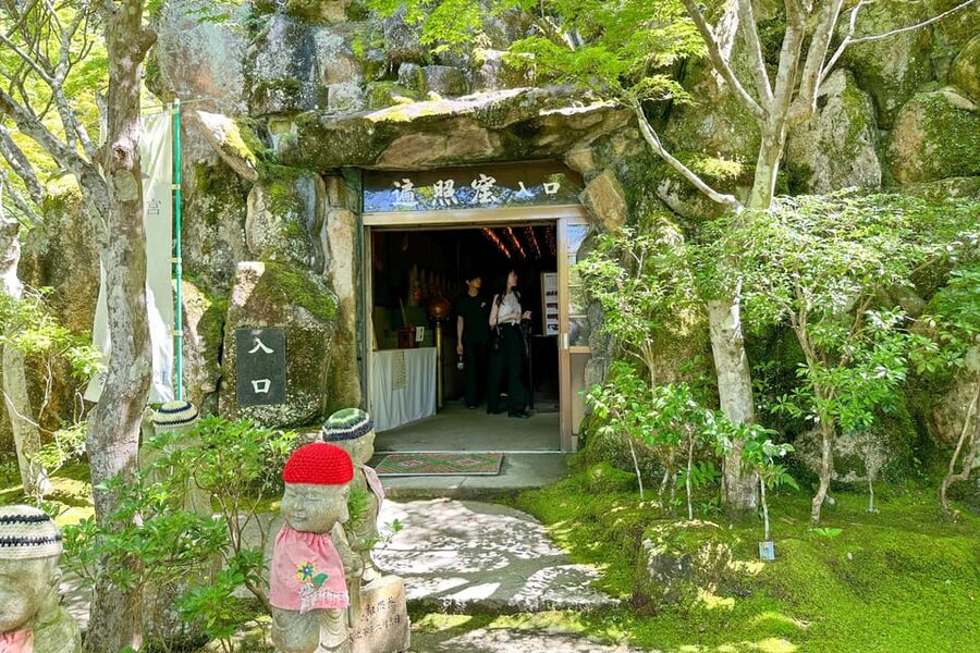 Hiroshima: Miyajima Half-day Historical Walking Tour - The Guides Make the Difference