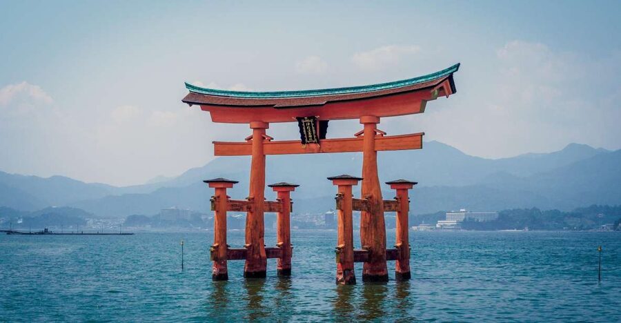 Hiroshima: Miyajima Peace Memorial Icons of Peace and Beauty - Why this Hiroshima and Miyajima combination works