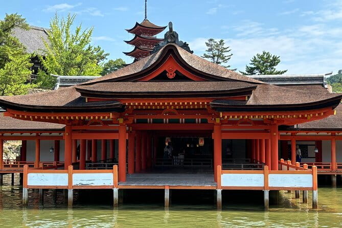 Hiroshima & Miyajima: Private Full-Day Tour with a Local Guide - Key things to know before booking