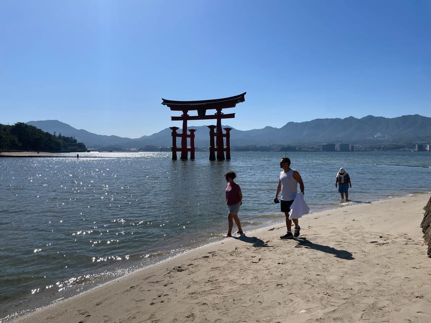 Hiroshima & Miyajima: UNESCO A-Bomb Dome & Itsukushima - Snacks and Lunch on Omotesando Street